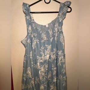 Old Navy Size 2X Floral Denim and White Maxi Dress with flutter sleeves